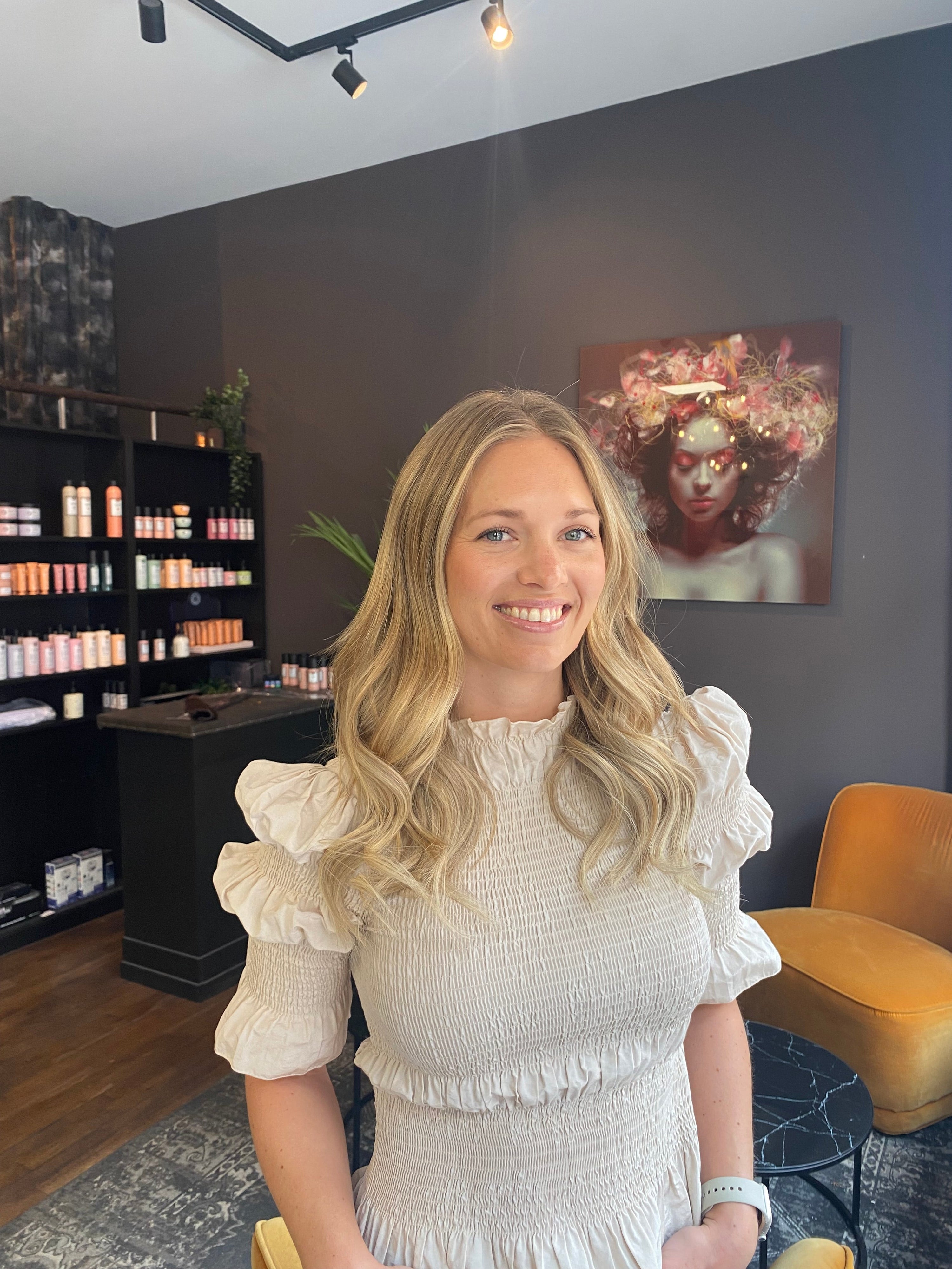 Förvandla ditt hår och självförtroende på sekunder - med en Halo Hair Extension